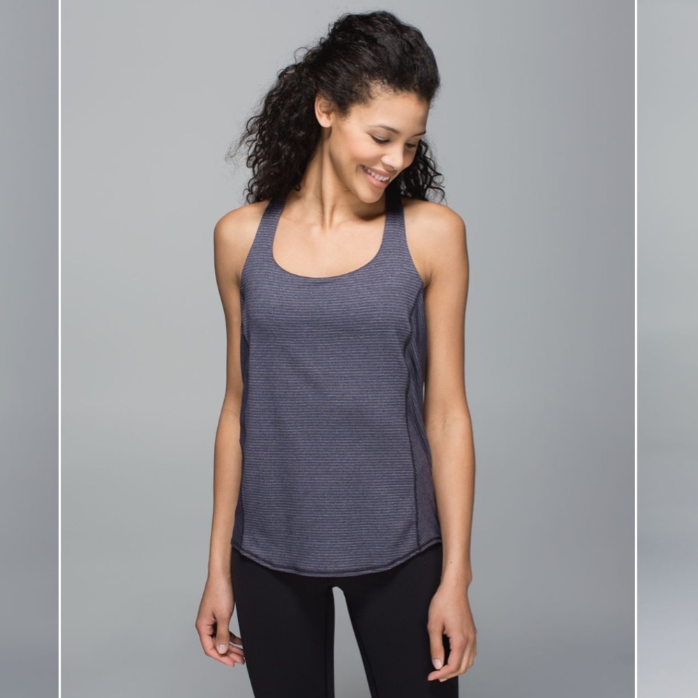 EUC Lululemon Wild Tank in Naval Blue